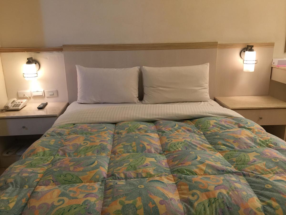 Goshen Hotel Каосюн Екстериор снимка